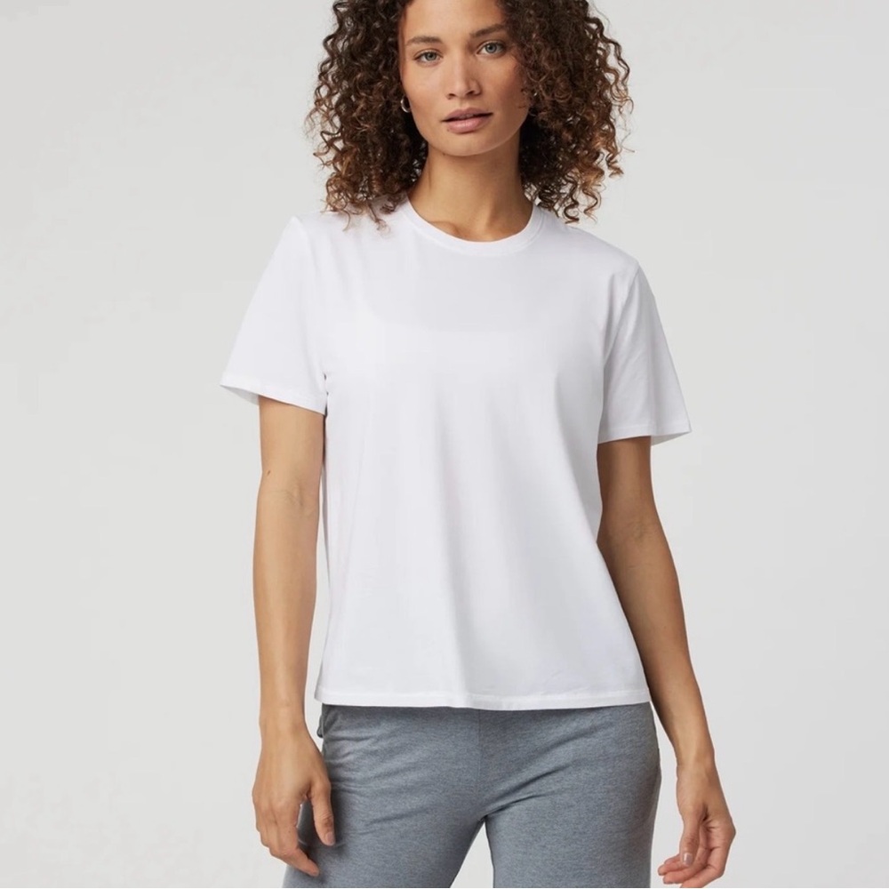Vuori Women's White Short Sleeve Tee
